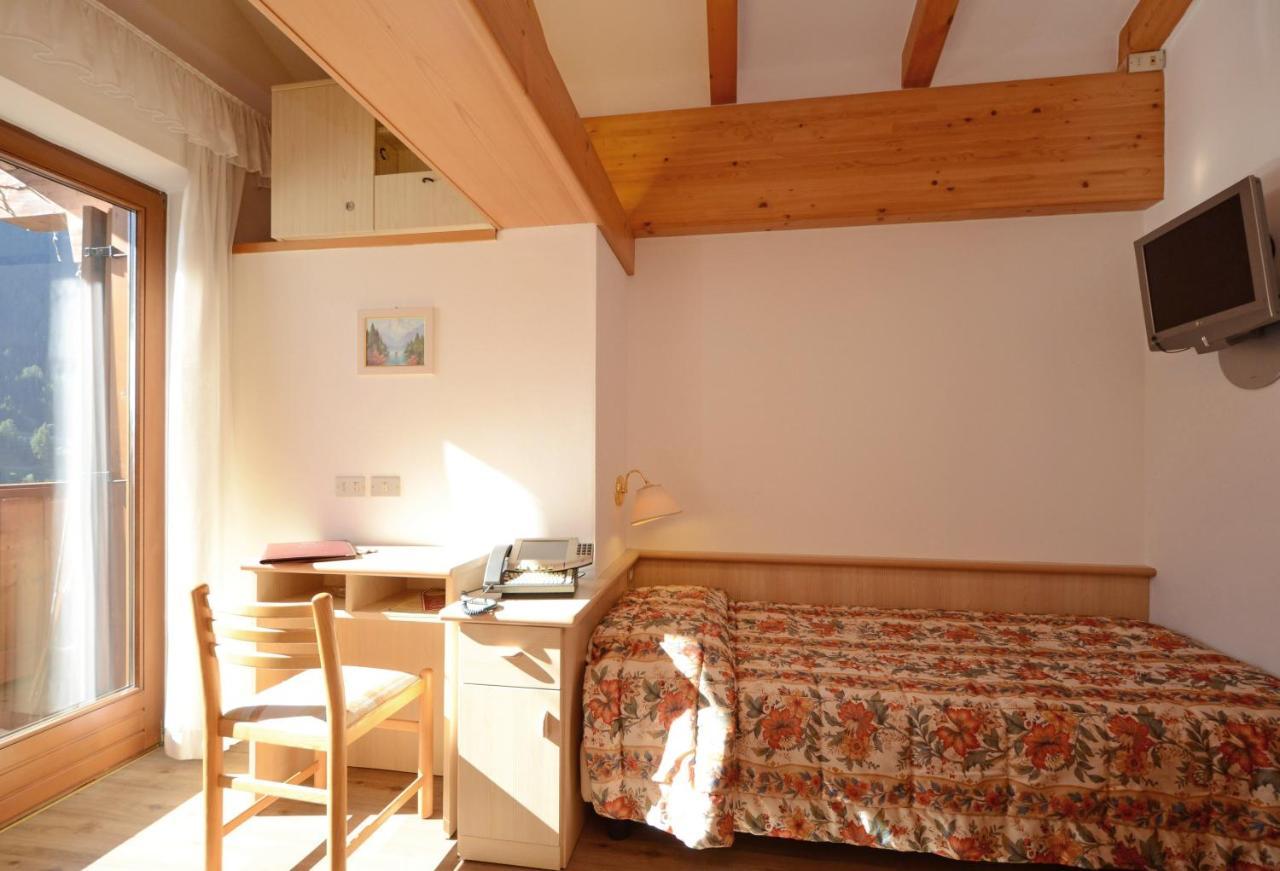 Hotel La Soldanella Moena Værelse billede