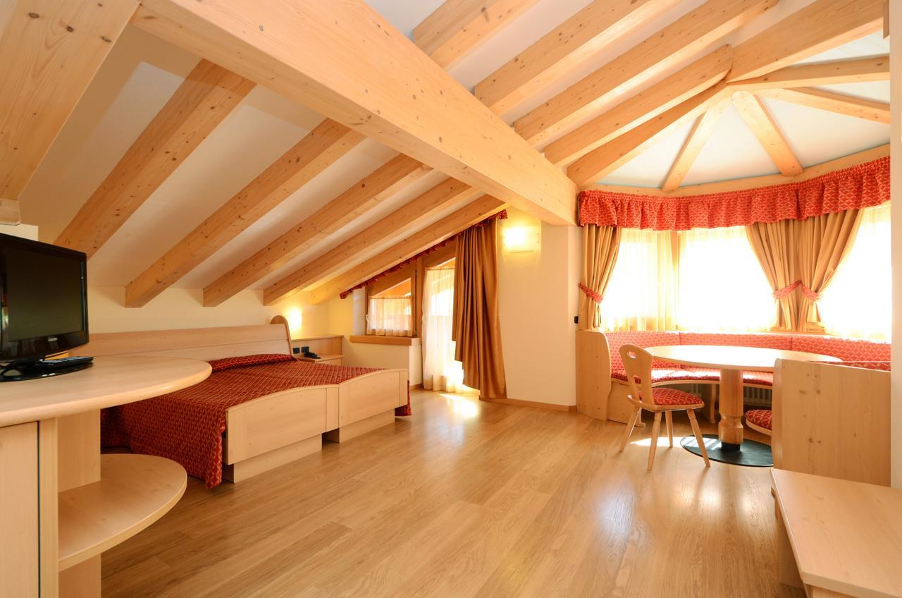 Hotel La Soldanella Moena Eksteriør billede